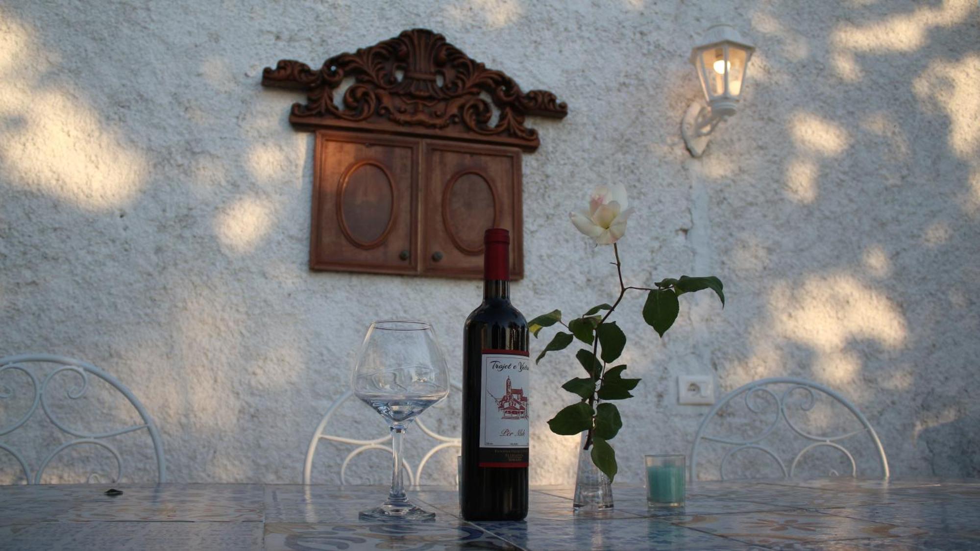 "Per Mik" Cottage In Vineyard Shkoder Exterior photo